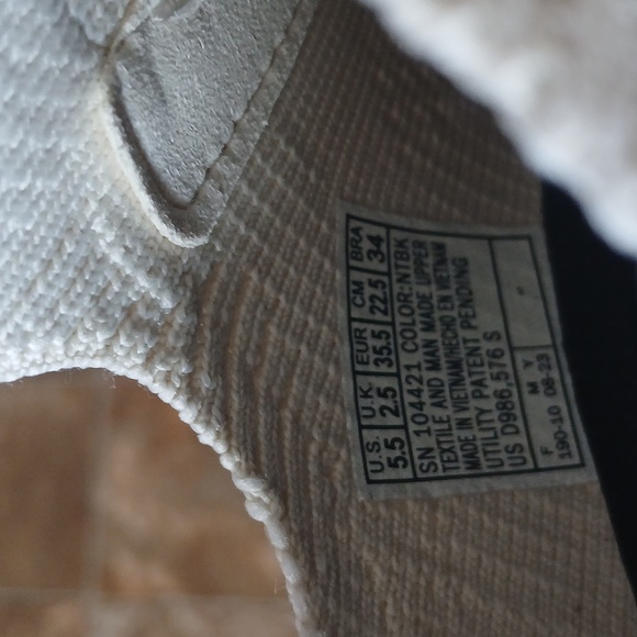 Skechers Slip-ins Air Cooled Memory Foam White Knit Sneakers Size 5.5 - Picture 6 of 6